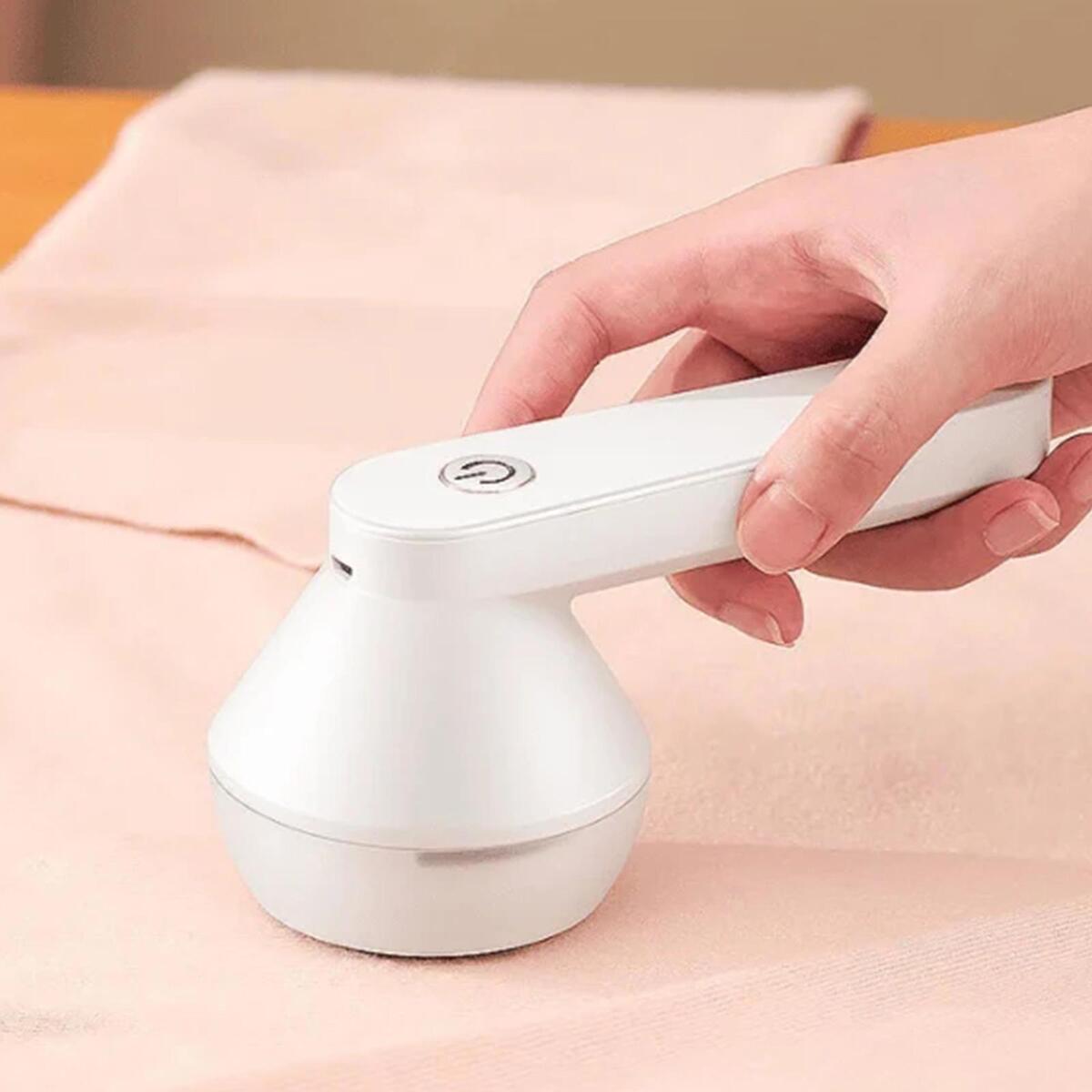 The FabricRenew Shaver - Bring Your Clothes Back to Life + 50% OFF
